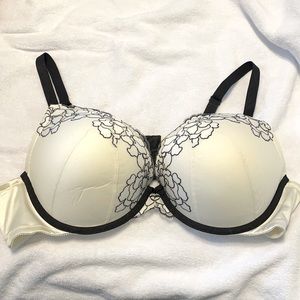 Torrid Push-up Plunge Bra